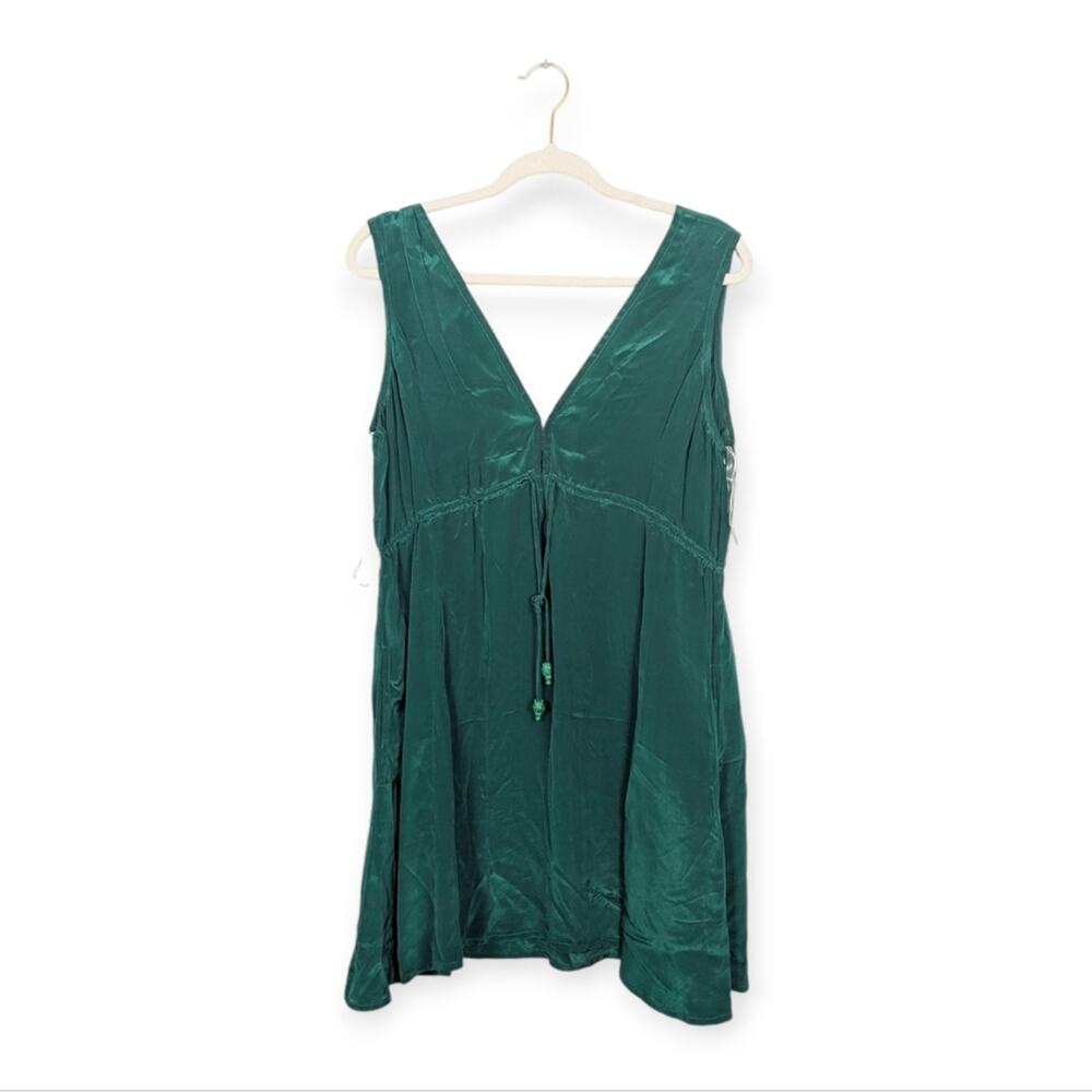 NWT Shahida Parides Emerald Green 100% Viscose Silk Mini Dress